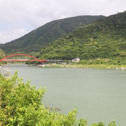 從靜浦部落眺望新長虹橋。